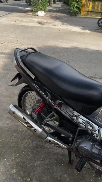 Yamaha Si 2013 Trắng đen. Mua bán Xe máy tại Quận Liên Chiểu Đà Nẵng được đăng bởi Lê Sang hình 1