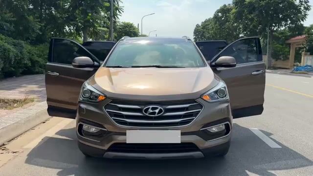 Hyundai SantaFe 2.2L CRDI AWD 2018 đkld 2019. Mua bán Ô tô tại Quận Long Biên Hà Nội được đăng bởi Long Biên Cars hình 1