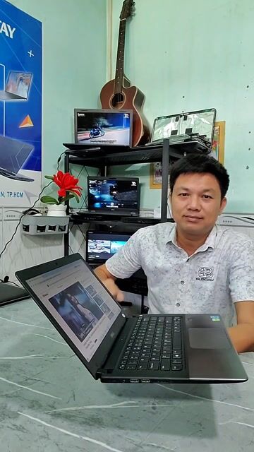 💥Dell 5480 mỏng nhẹ i5-5200U Ram 8GB win 10 pin3h. Mua bán Laptop tại Quận Bình Tân Tp Hồ Chí Minh được đăng bởi LAPTOP XÁCH TAY NGUYÊN ZIN hình 1