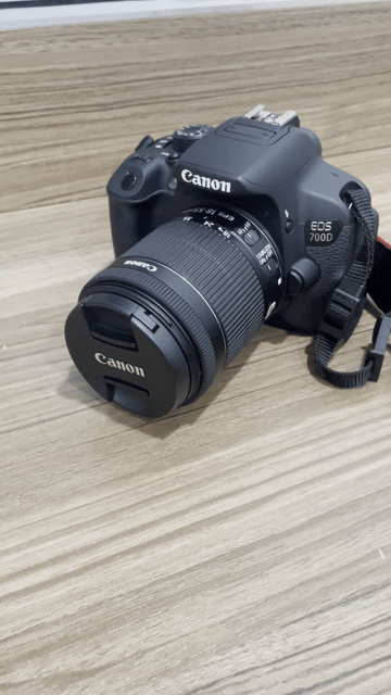 Máy ảnh Canon EOS 700D DSLR Đen. Mua bán Máy ảnh, Máy quay tại Quận Ngũ Hành Sơn Đà Nẵng được đăng bởi Trần Xuân Hải hình 1