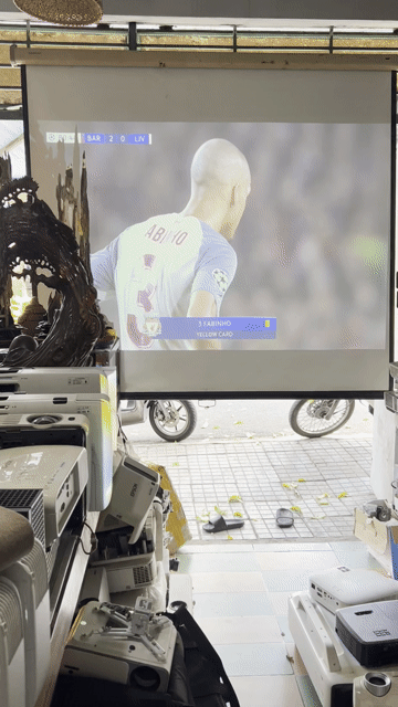Máy chiếu Epson EB-2140W. Mua bán Đồ dùng văn phòng tại Quận Thanh Khê Đà Nẵng được đăng bởi Nhân Máy Chiếu hình 1