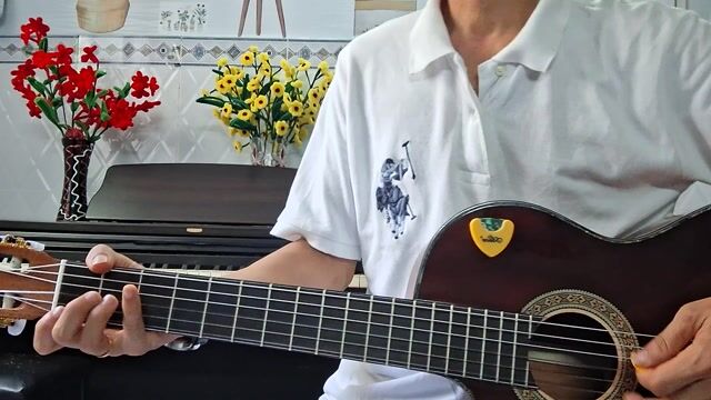 Đàn guitar dây nilon màu Nâu. Mua bán Nhạc cụ tại Huyện Nhà Bè Tp Hồ Chí Minh được đăng bởi MinhKhang hình 1