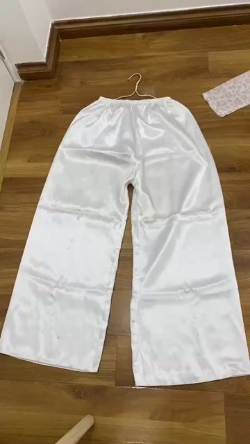 Bộ áo dài cách tân, Mấn còn mới, đẹp. Mua bán Quần áo tại Quận Bình Thạnh Tp Hồ Chí Minh được đăng bởi Ami Nguyen hình 1