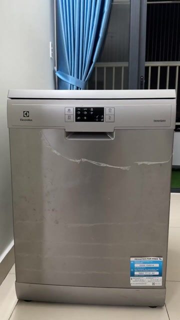 Máy rửa chén Electrolux ESF5511LOX 13 bộ Bạc. Mua bán Bếp, lò, đồ điện nhà bếp tại Thành phố Thuận An Bình Dương được đăng bởi Ngô Thịnh hình 1