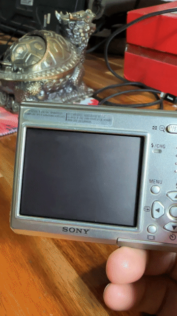 Máy ảnh Sony DSC-T1. Mua bán Máy ảnh, Máy quay tại Huyện Dương Minh Châu Tây Ninh được đăng bởi Flashman hình 1