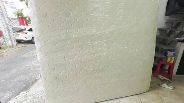 Nệm lò xo Queen Phoenix Lò xo Trắng 1m8x2m. Mua bán Giường, chăn ga gối nệm tại Quận 12 Tp Hồ Chí Minh được đăng bởi Võ Văn Thông hình 1