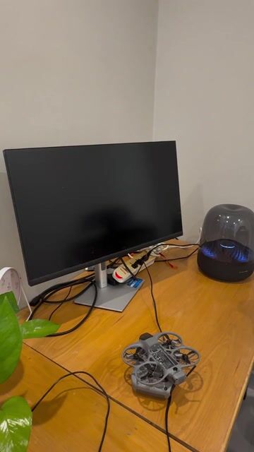 Màn hình Dell P2723QE 27 inch 4K còn bảo hành mới. Mua bán Phụ kiện (Màn hình, Chuột...) tại Thành phố Thủ Đức Tp Hồ Chí Minh được đăng bởi Thanh Thủ Đức hình 1