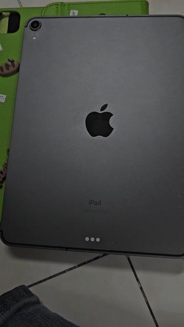 Apple iPad Pro 2018 64GB 4G Xám. Mua bán Máy tính bảng tại Thành phố Thủ Đức Tp Hồ Chí Minh được đăng bởi Trần Tiến hình 1