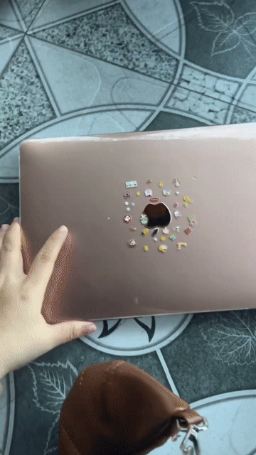 Apple MacBook Air 2018 i5 13 inch 8GB/128GB Vàng. Mua bán Laptop tại Quận 8 Tp Hồ Chí Minh được đăng bởi TRIỆU VY  hình 1