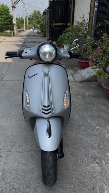 Vespa 2015 Bạc Poscher mới 98%. Mua bán Xe máy tại Huyện Củ Chi Tp Hồ Chí Minh được đăng bởi Trâm Bảo hình 1