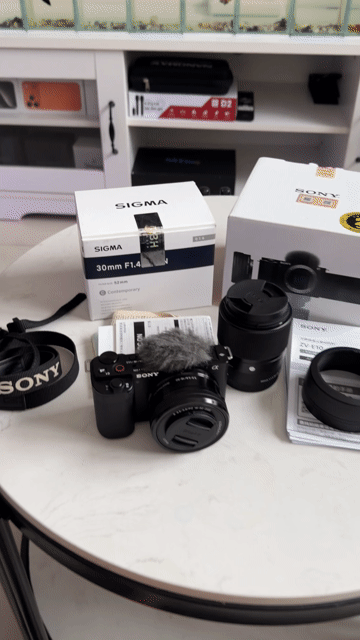 Máy ảnh Sony ZVE10, Ống Kinh Sigma 30mm F1.4 DC DN. Mua bán Máy ảnh, Máy quay tại Quận 8 Tp Hồ Chí Minh được đăng bởi Ken Music Store hình 1