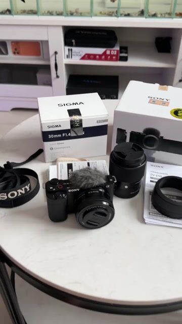 Máy ảnh Sony ZVE10, Ống Kinh Sigma 30mm F1.4 DC DN. Mua bán Máy ảnh, Máy quay tại Quận 8 Tp Hồ Chí Minh được đăng bởi Ken Music Store hình 1