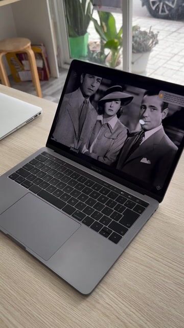 MacBook Pro 2019 i7 13.3 inch 16GB/512GB. Mua bán Laptop tại Thành phố Long Xuyên An Giang được đăng bởi Ngân KNmobile An Giang  hình 1