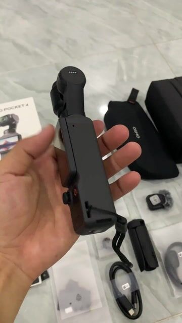 DJI Osmo Pocket 4 Combo Đen Như mới. Mua bán Máy ảnh, Máy quay tại Quận 12 Tp Hồ Chí Minh được đăng bởi RIO CHAN hình 1