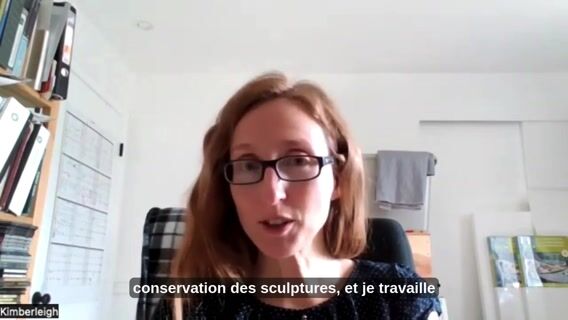 Restauratrice d'oeuvre d'art, la gardienne de la mémoire