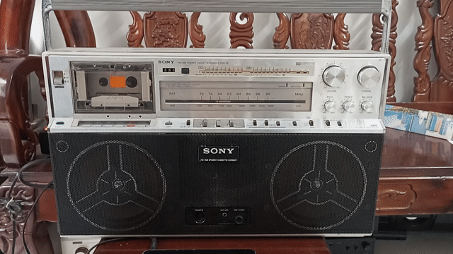 Đài cassette Sony CFS-F5 Bạc. Mua bán Tivi, Âm thanh tại Quận Phú Nhuận Tp Hồ Chí Minh được đăng bởi chú bo 60 tuổi  hình 1