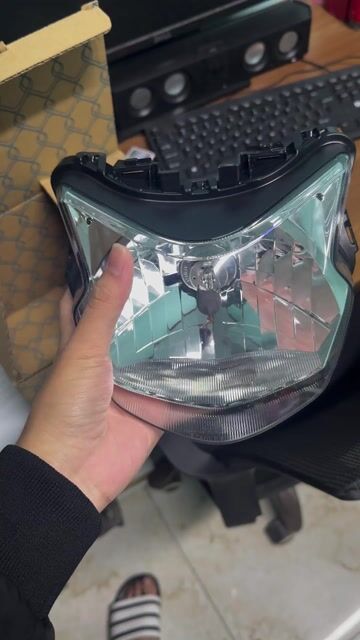 Đèn pha Honda Vision Mới. Mua bán Phụ tùng xe tại Thành phố Bắc Giang Bắc Giang được đăng bởi Nguyễn Tùng Lâm hình 1