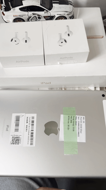 Apple iPad Gen 8 32GB LTE Vàng Mới Nguyên Seal. Mua bán Máy tính bảng tại Quận 3 Tp Hồ Chí Minh được đăng bởi Vũ Rạch Bùng Binh  hình 1