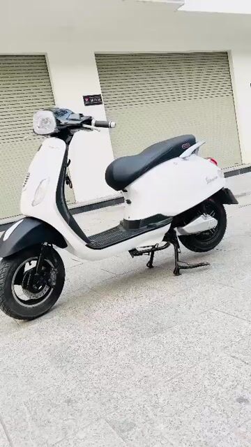 Xe máy điện Vespa dibao đèn vuông 7 màu siêu lướt. Mua bán Xe máy tại Quận Nam Từ Liêm Hà Nội được đăng bởi Bùi Anh Dũng hình 1
