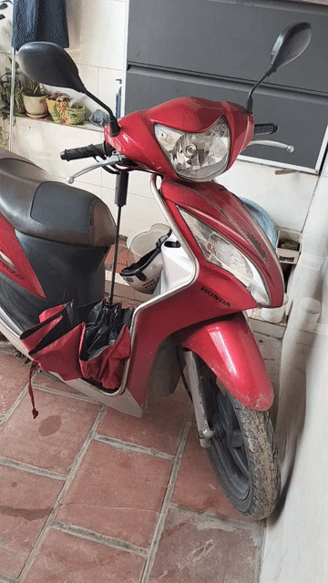 Honda Vision 2012 Đỏ-Bạc-Đen. Mua bán Xe máy tại Huyện Sóc Sơn Hà Nội được đăng bởi TômK hình 1
