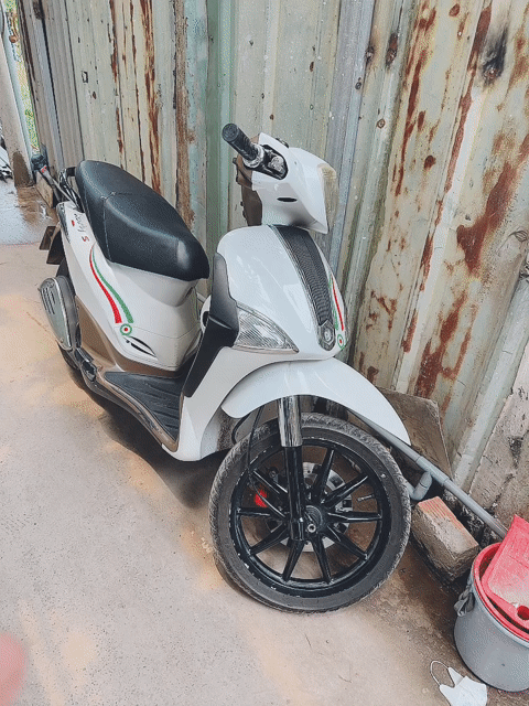 Piaggio Liberty màu Trắng, Nâu. Mua bán Xe máy tại Quận 12 Tp Hồ Chí Minh được đăng bởi Hồng Như hình 1