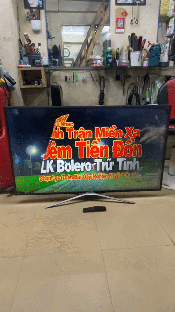 thanh lý Tivi Samsung 49 inch 4K zin đẹp có wifi. Mua bán Tivi, Âm thanh tại Quận Thanh Xuân Hà Nội được đăng bởi Văn sỹ cắt tóc hình 1