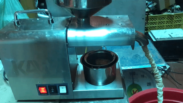 Máy ép dầu KAW-K311 Thép không gỉ. Mua bán Bếp, lò, đồ điện nhà bếp tại Huyện Thuỷ Nguyên Hải Phòng được đăng bởi Trà Tiến Quý hình 1