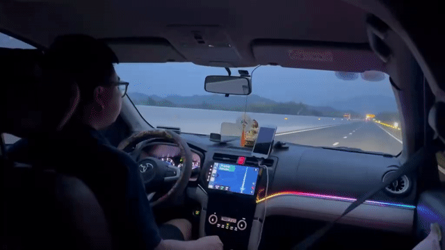 Toyota Rush 2018 Trắng 140000 km. Mua bán Ô tô tại Thành phố Biên Hòa Đồng Nai được đăng bởi VÕ THANH NAM PHƯƠNG hình 1
