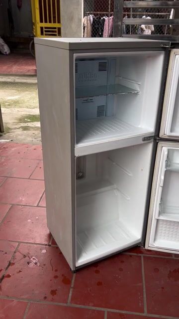 thanh lí tủ lạnh đẹp 90% đầy đủ khay kệ. Mua bán Tủ lạnh tại Thành phố Vĩnh Yên Vĩnh Phúc được đăng bởi nguyen anh linh hình 1