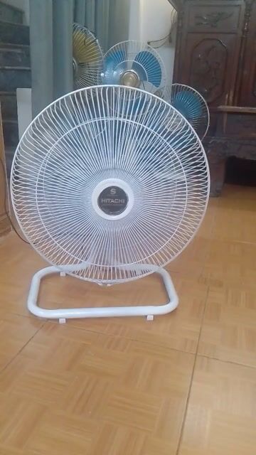 Quạt sàn Hitachi Trắng, Xanh. Mua bán Quạt tại Quận Bắc Từ Liêm Hà Nội được đăng bởi đồ xưa hình 1
