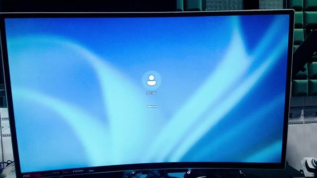 Màn hình AOC 32 inch 60Hz cong. Mua bán Phụ kiện (Màn hình, Chuột...) tại Quận 6 Tp Hồ Chí Minh được đăng bởi OnGaming hình 1