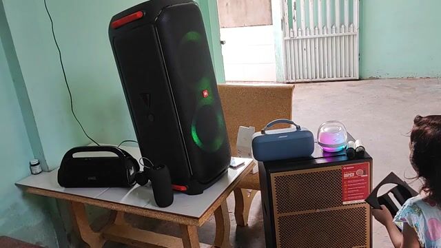 Loa karaoke Moza Trắng. Mua bán Tivi, Âm thanh tại Thành phố Cao Lãnh Đồng Tháp được đăng bởi Minh hình 1