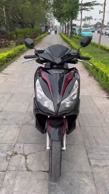 Honda Air Blade Đỏ đen. Mua bán Xe máy tại Quận Nam Từ Liêm Hà Nội được đăng bởi Minh Minh hình 1