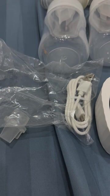 Máy hút sữa EMOON Trắng. Mua bán Mẹ và bé tại Quận 11 Tp Hồ Chí Minh được đăng bởi Hà thể hình 1