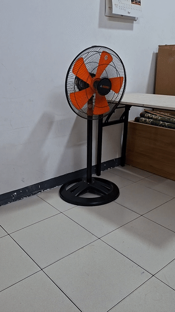 Quạt đứng SENKO Đen cam. Mua bán Quạt tại Quận Sơn Trà Đà Nẵng được đăng bởi Công hình 1
