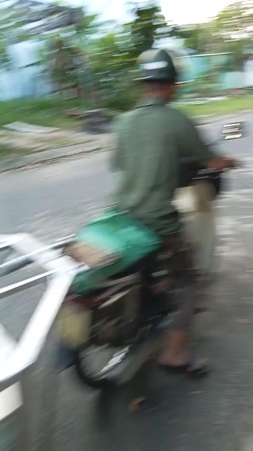 thép toàn bộ xe lôi lớn xe đang kéo hàng hóa chạy. Mua bán Phương tiện khác tại Quận Cẩm Lệ Đà Nẵng được đăng bởi Triều hình 1