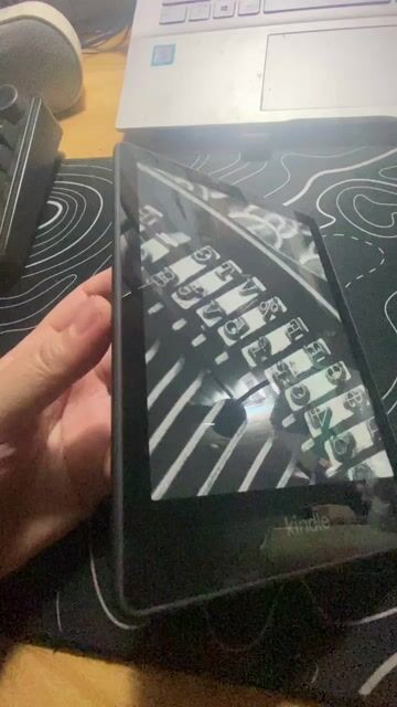 Máy đọc sách Kindle ppw5 8GB. Mua bán Máy tính bảng tại Quận Nam Từ Liêm Hà Nội được đăng bởi Tiên Vũ hình 1