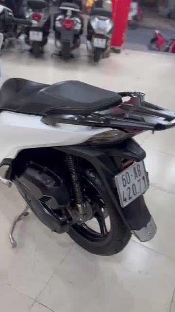 Honda SH 125 2017 Led Trăng.Xe đẹp máy zin.BS60. Mua bán Xe máy tại Quận 6 Tp Hồ Chí Minh được đăng bởi Cửa Hàng Xe Máy Hoà Bùi hình 1