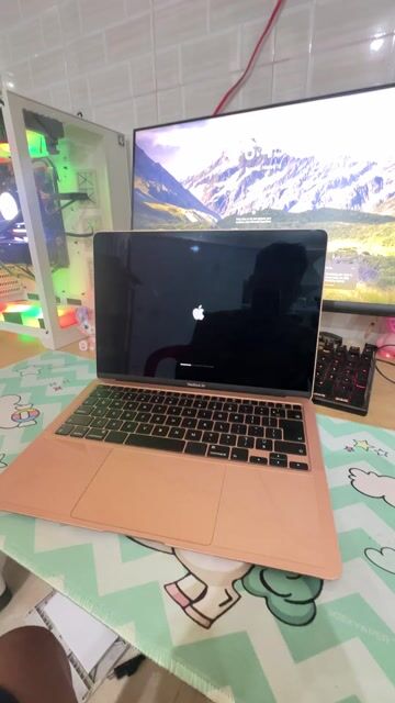 Apple MacBook Air 2020 i3 13 inch 8GB/256GB. Mua bán Laptop tại Thành phố Rạch Giá Kiên Giang được đăng bởi Hoàng Lê hình 1
