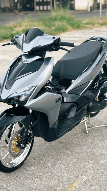 Honda Air Blade 2018 Xám Lambo. Mua bán Xe máy tại Quận Liên Chiểu Đà Nẵng được đăng bởi Thanh Thao Luong hình 1