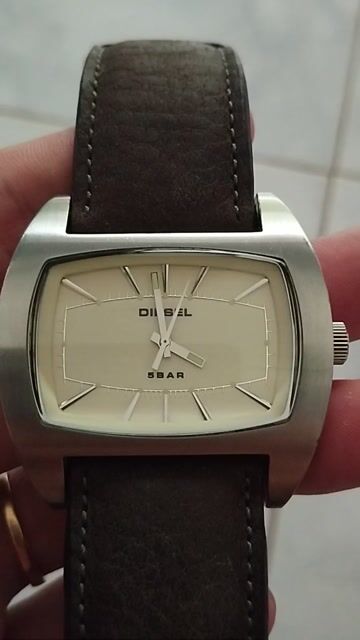 Đồng hồ Diesel 2060 Nam Kính sapphire. Mua bán Đồng hồ tại Thành phố Tam Kỳ Quảng Nam được đăng bởi Huy Nhật Thụy hình 1