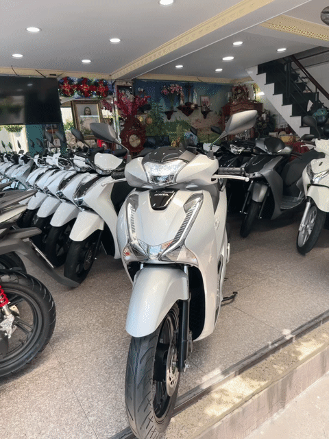 SH 150i ABS 2019 Bạc Porsche BSTP Bao Sang Tên. Mua bán Xe máy tại Quận Phú Nhuận Tp Hồ Chí Minh được đăng bởi Ngô Hà hình 1