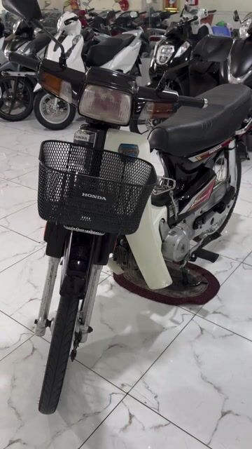 Honda Dream II Trắng Nâu. Mua bán Xe máy tại Thành phố Long Xuyên An Giang được đăng bởi Cầm Đồ Bình Tâm  hình 1
