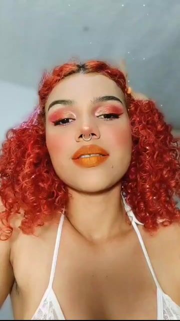 Model - Mila Vega deepthroat