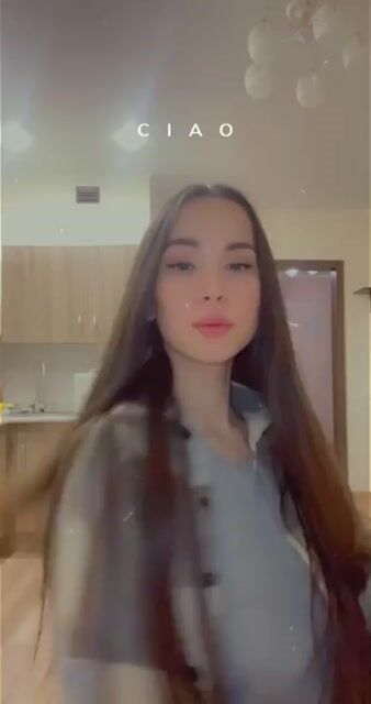 Model - Marilyn_and_Poly striptease