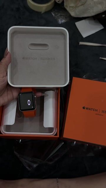 Apple Hermes Series 3 Cam Như mới 99%. Mua bán Thiết bị đeo thông minh tại Thành phố Thủ Dầu Một Bình Dương được đăng bởi Anh Tú hình 1