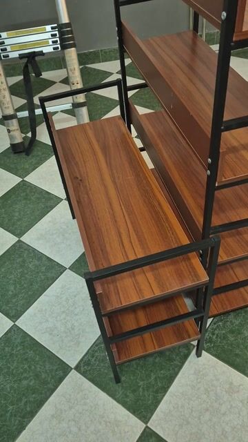 Kệ 6 tầng sắt gỗ ép nâu đen. Mua bán Tủ, kệ gia đình tại Quận 10 Tp Hồ Chí Minh được đăng bởi Hương Greener hình 1
