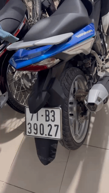 Honda Winner V1 Xanh trắng Nguyên zin. Mua bán Xe máy tại Huyện Củ Chi Tp Hồ Chí Minh được đăng bởi Lê Thành An hình 1