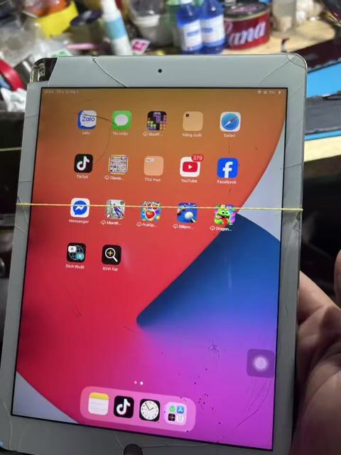 Apple iPad Air 2 16GB Xám Hư màn hình. Mua bán Máy tính bảng tại Huyện Lộc Ninh Bình Phước được đăng bởi duy second hand hình 1