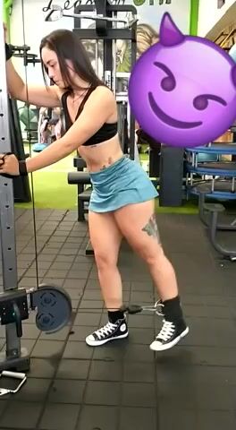 Model - AprilJenkins latina